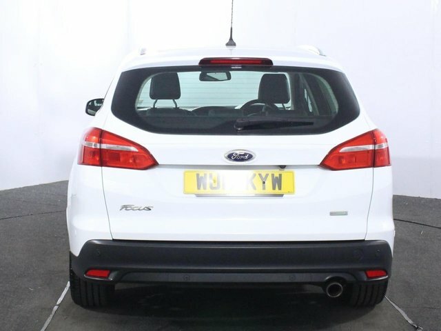 Ford Focus 1.5T Ecoboost Titanium X Estate White #6