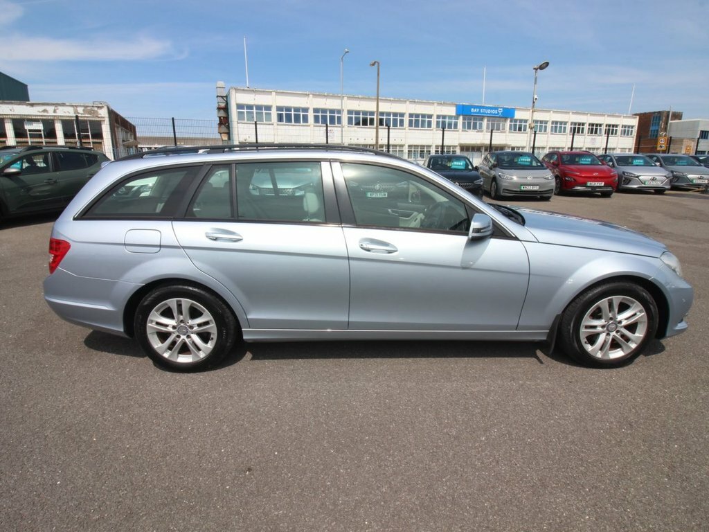 Mercedes-Benz C Class Saloon Silver #25