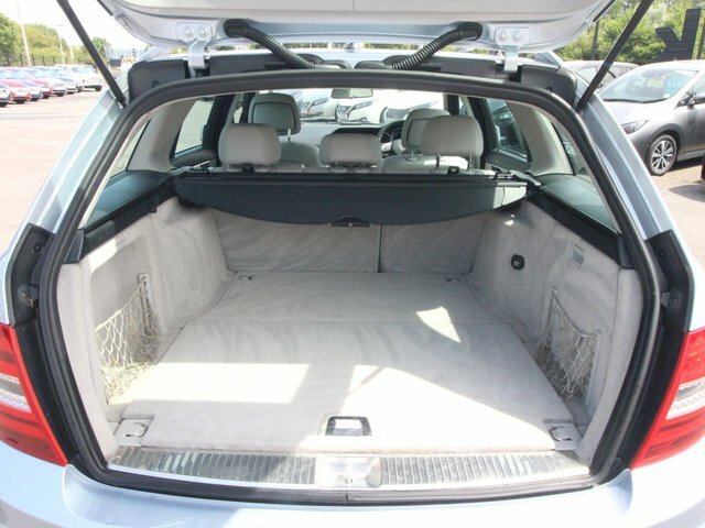 Mercedes-Benz C Class Saloon Silver #15