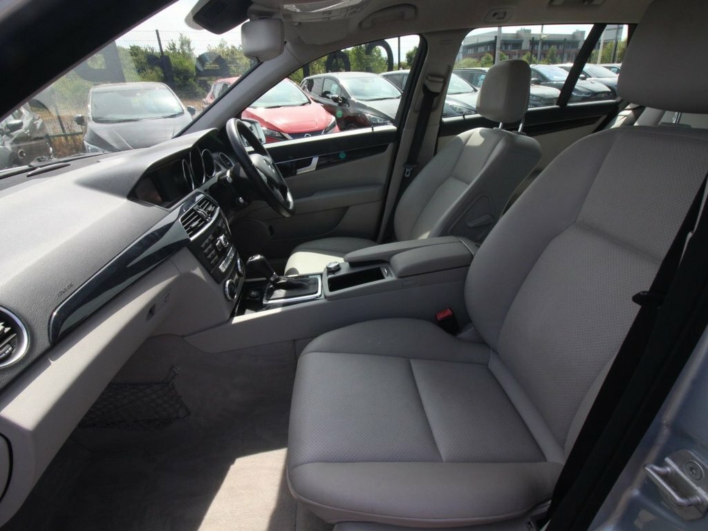 Mercedes-Benz C Class Saloon Silver #28
