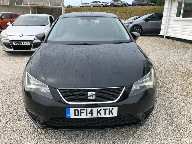 Seat Leon White #7