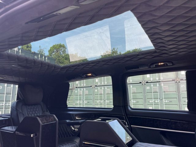 Mercedes-Benz EQV Eqv 300E Sport Black #14