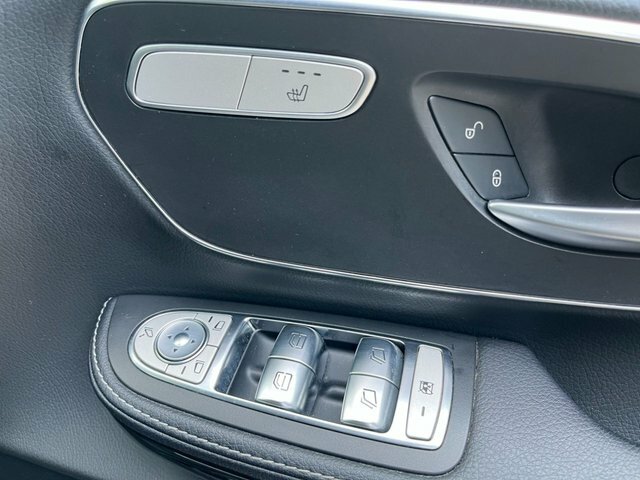 Mercedes-Benz EQV Eqv 300E Sport Black #37