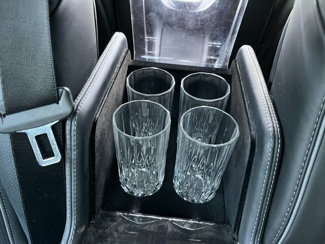 Mercedes-Benz EQV Eqv 300E Sport Black #36