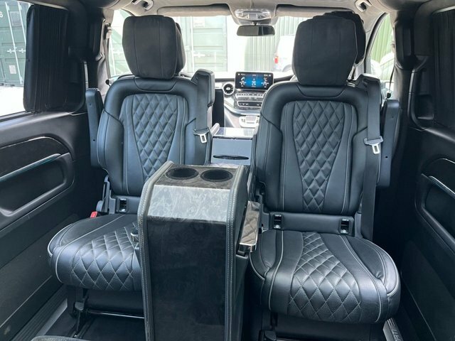 Mercedes-Benz EQV Eqv 300E Sport Black #24