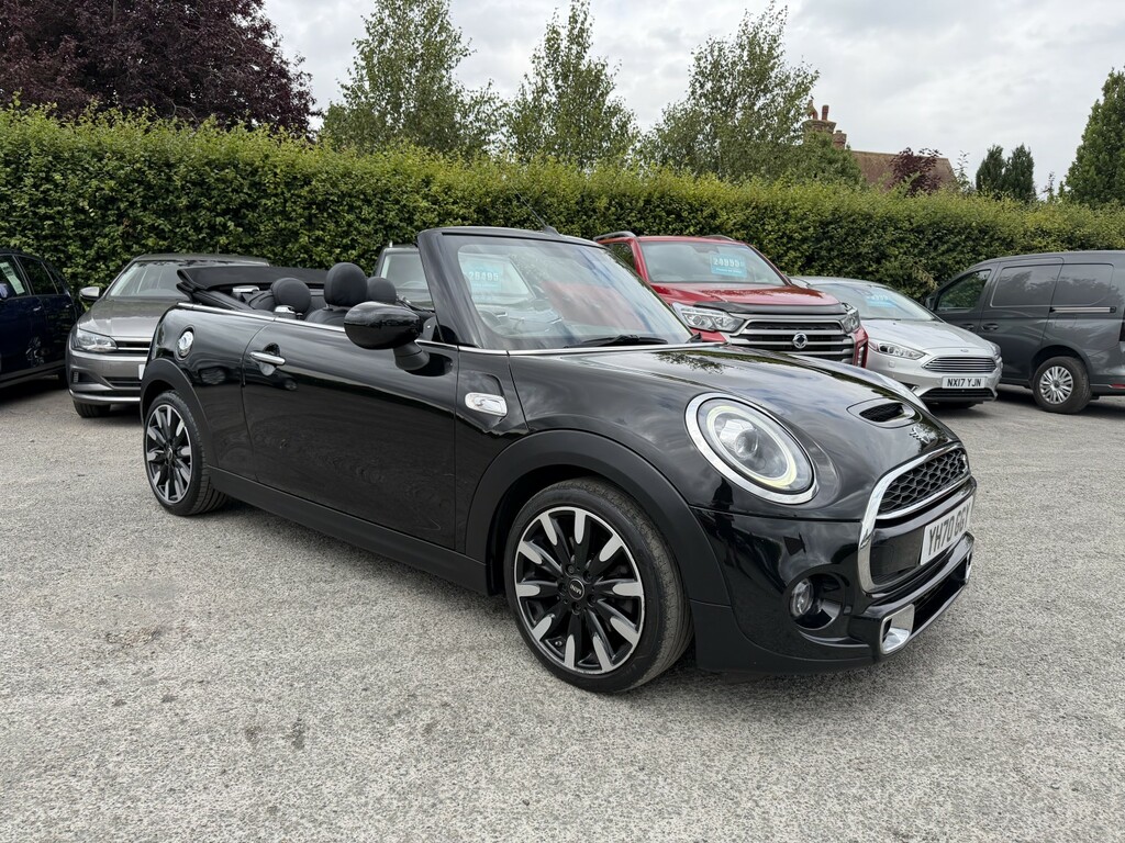 Mini Convertible 2.0 Convertible Cooper S Exclusive Black