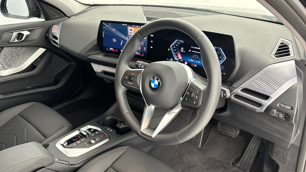 BMW 1 Series 120 Sport YH25UYJ #6