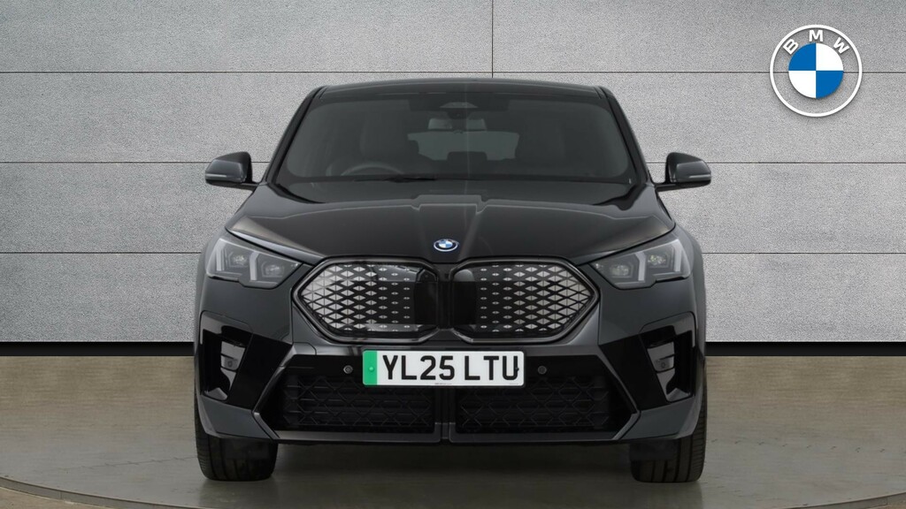 BMW iX2 230Kw Xdrive30 M Sport 65Kwh 2025 Red #16