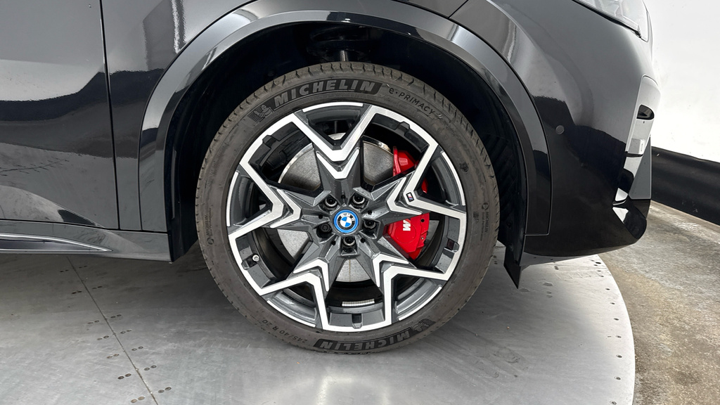 BMW iX2 230Kw Xdrive30 M Sport 65Kwh 2025 Red #14