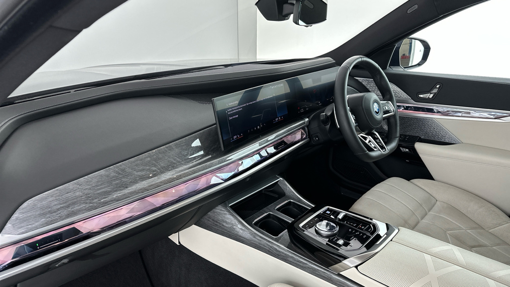 BMW 7 Series M760e Xdrive Executive Pack Purple #7
