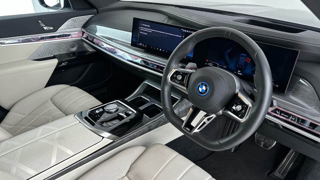 BMW 7 Series M760e Xdrive Executive Pack Purple #6