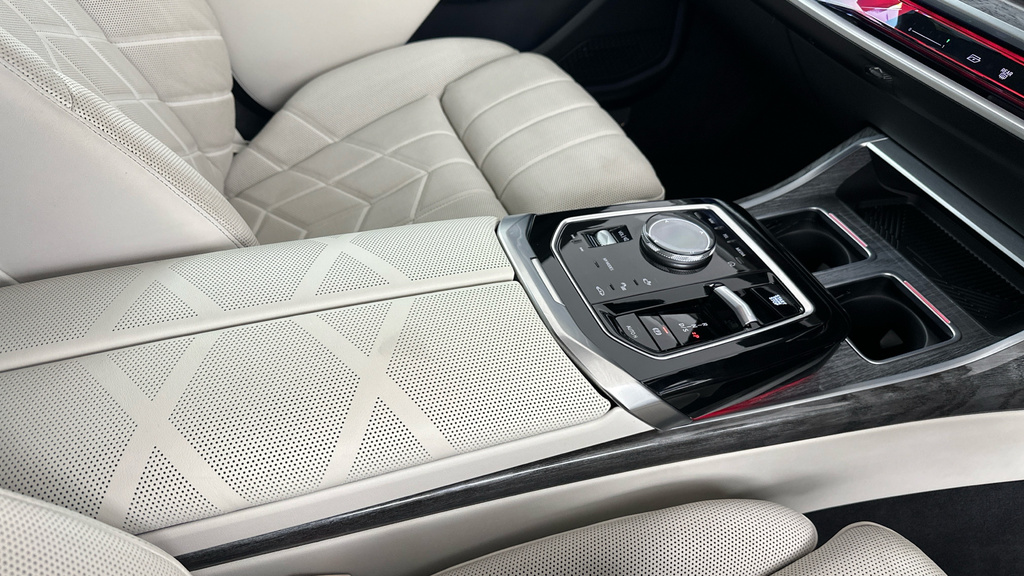 BMW 7 Series M760e Xdrive Executive Pack Purple #10