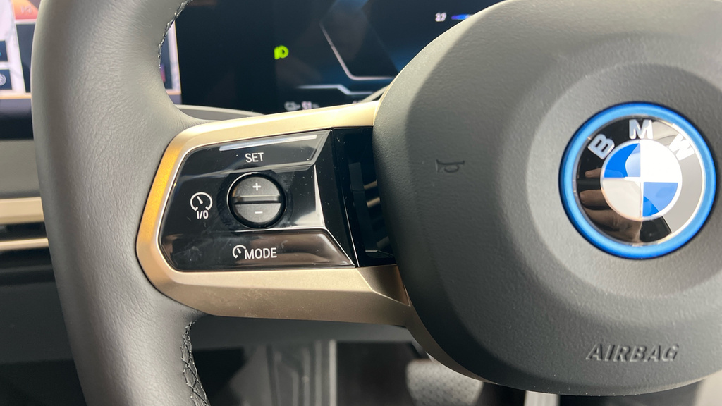 BMW iX 40 76.6Kwh M Sport Suv Xdrive 1 Blue #17