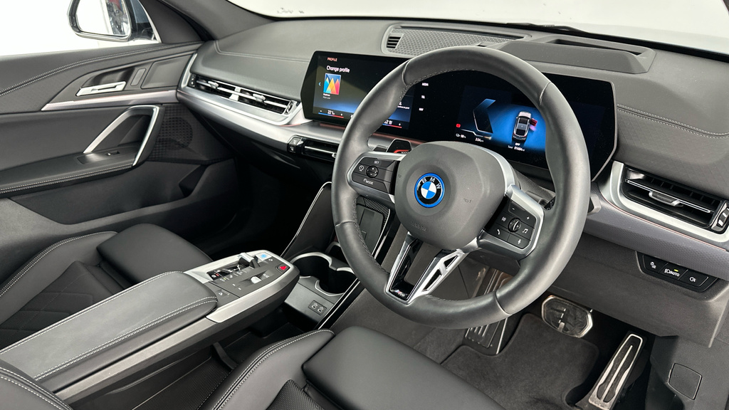 BMW iX2 Ix2 Edrive20 Shadow Edition VO26KKH #6