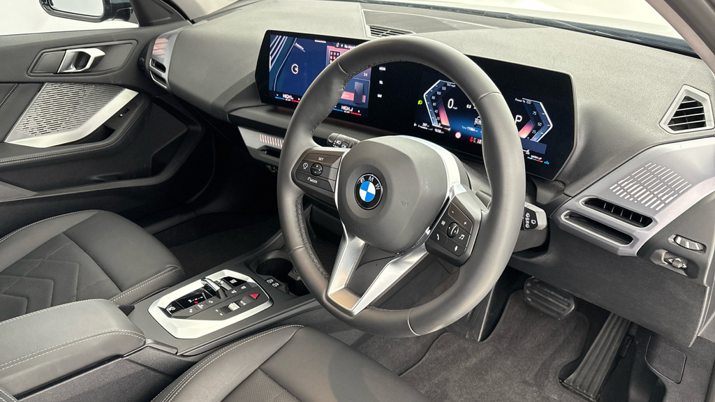 BMW 1 Series 120 Sport YC25JVG #6