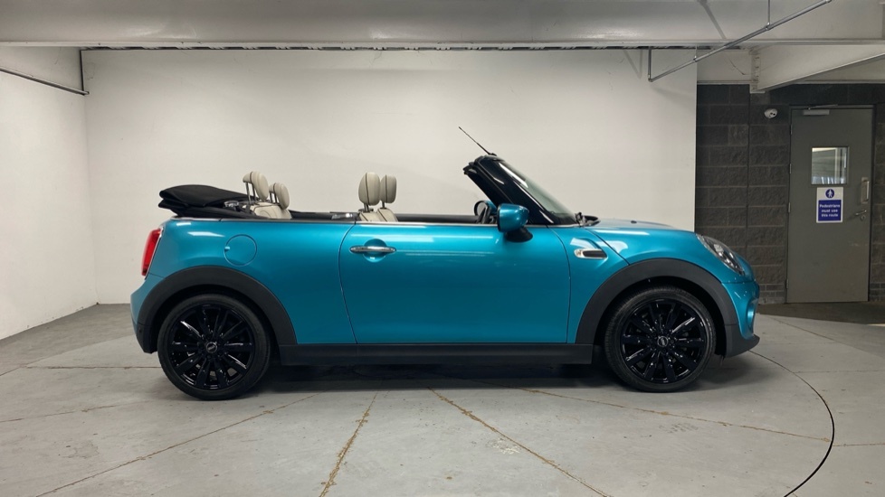 Mini Convertible Convertible Cooper Exclusive HG70NBE Green #3