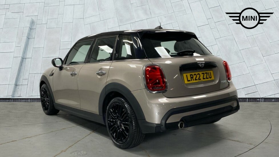 Mini Hatch 5-Door Hatch Cooper Exclusive LR22ZZU Grey #2
