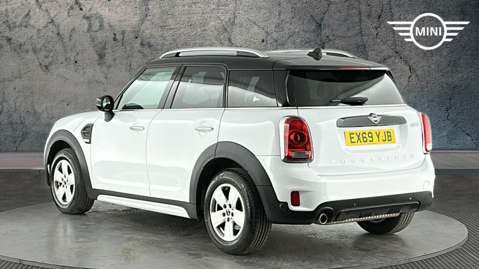 Mini Countryman Countryman Cooper Classic EX69YJB White #2
