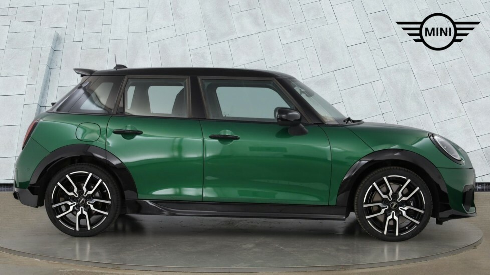 Mini Hatch Cooper C YK75BBT Green #3