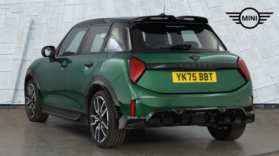 Mini Hatch Cooper C YK75BBT Green #2