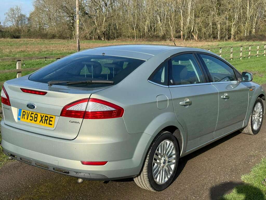 Ford Mondeo 2.5 Mondeo Ghia T Silver #2