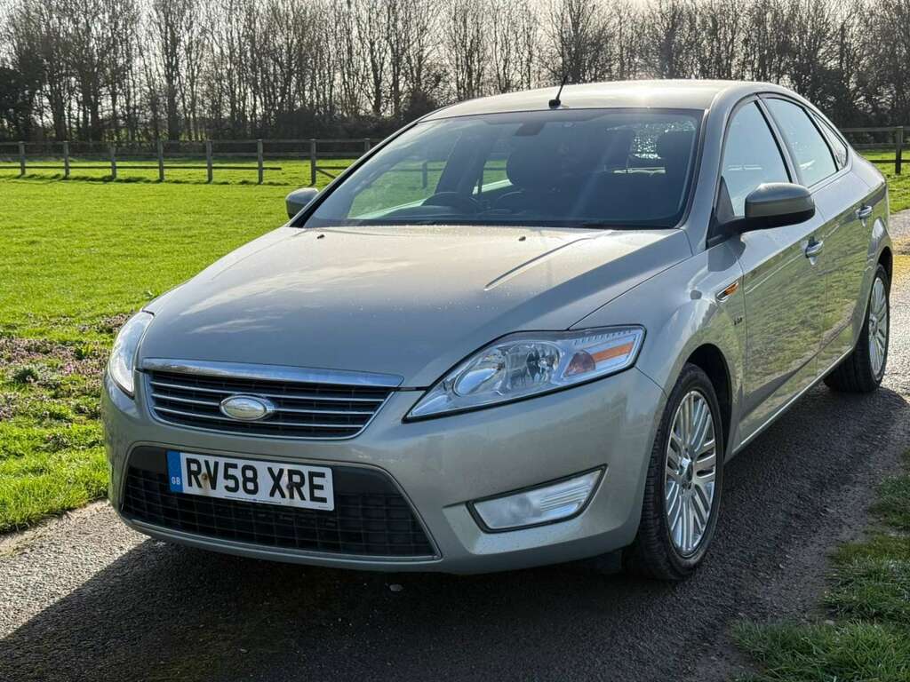 Ford Mondeo 2.5 Mondeo Ghia T Silver