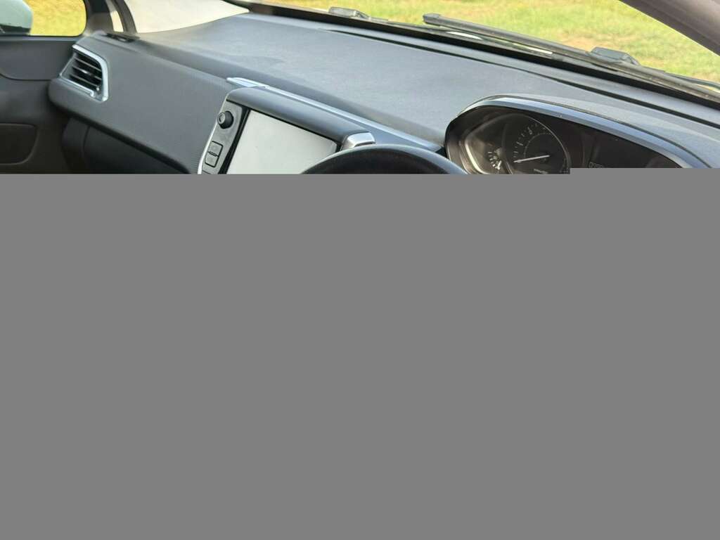 Peugeot 208 1.2 208 Active White