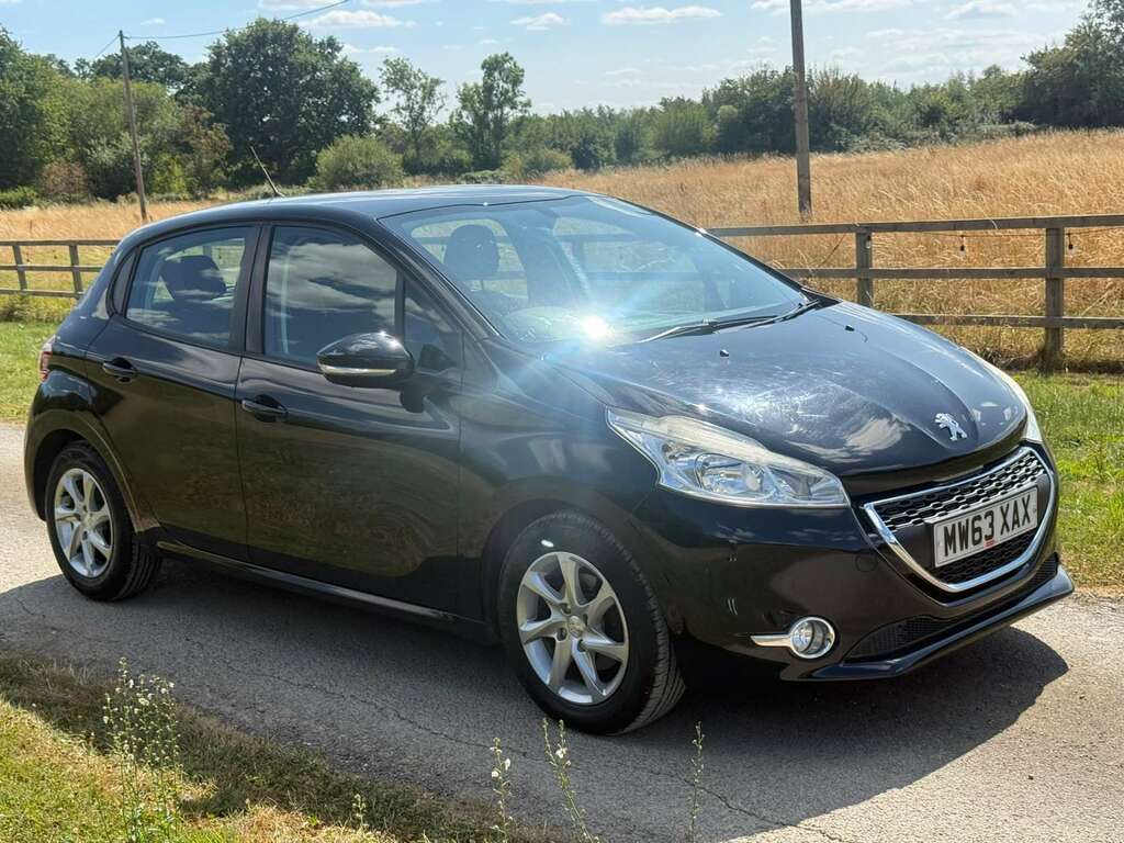 Peugeot 208 1.4 208 Active Hdi Black #4