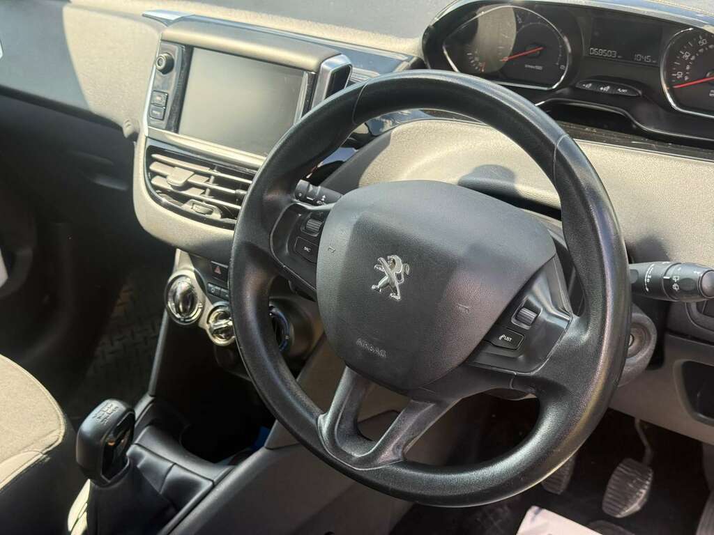 Peugeot 208 Silver #13