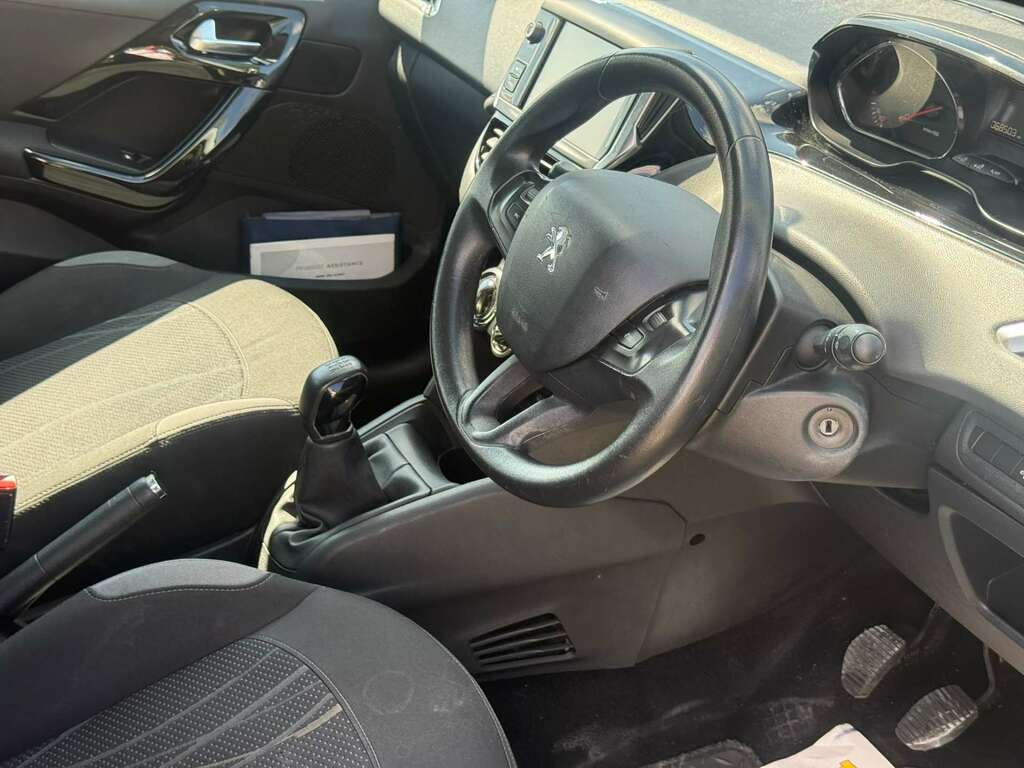 Peugeot 208 Silver #12
