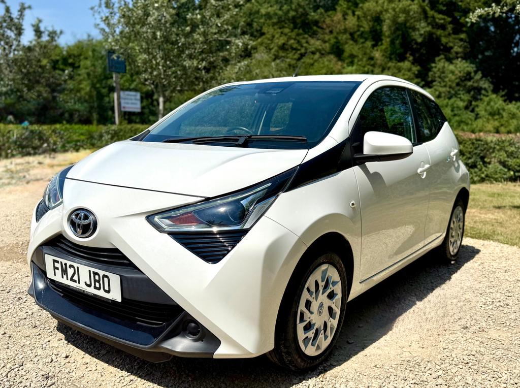 Toyota Aygo 1.0 Vvt-i X-play Hatchback Euro  #2