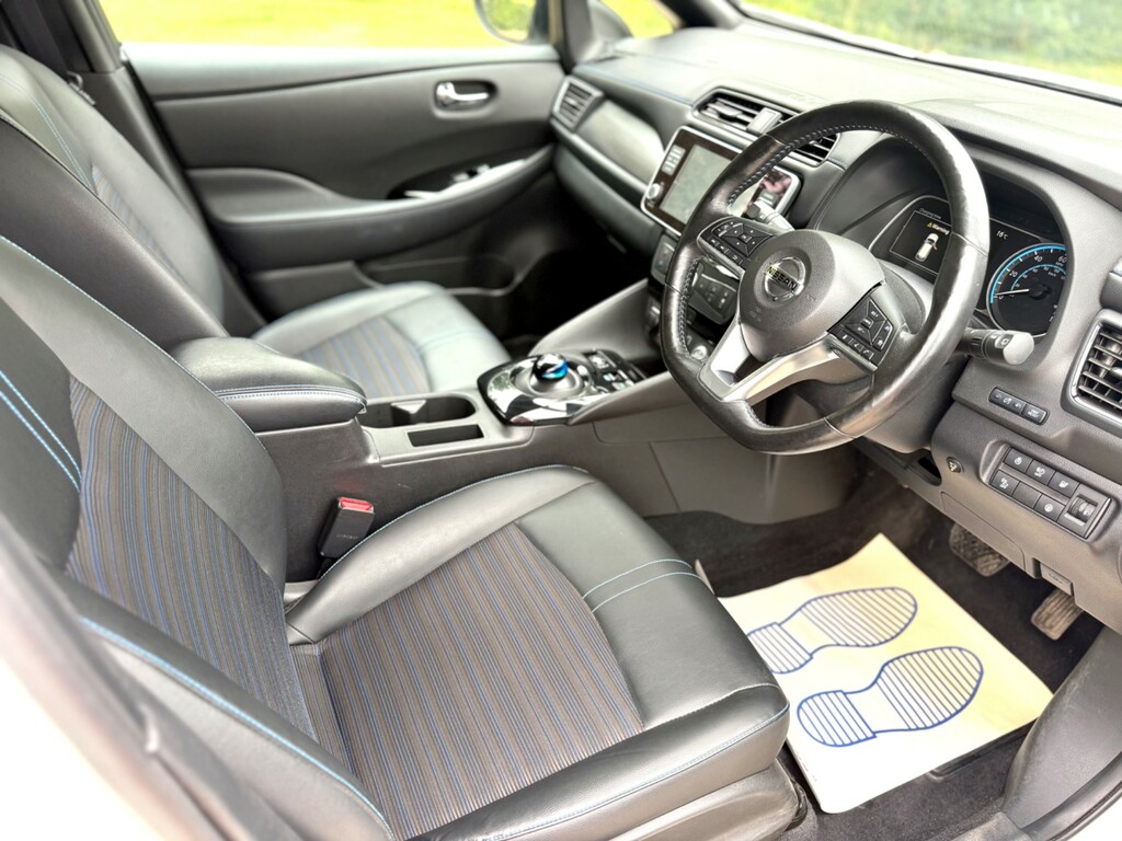 Nissan Leaf 40Kwh N-connecta Hatchback 150 #2