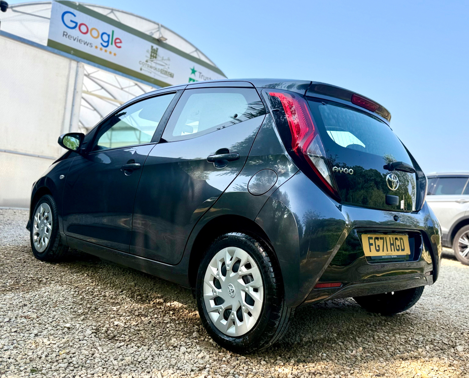 Toyota Aygo Hatchback Blue #10
