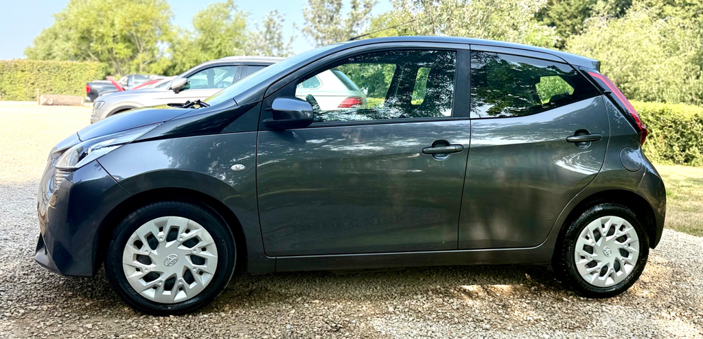 Toyota Aygo Hatchback Blue #9