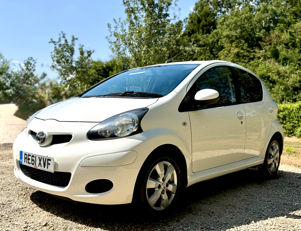 Toyota Aygo 1.0 Vvt-i Go Hatchback Euro 5 6 #2