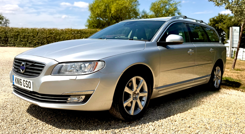 Volvo V70 2.0 D3 Se Lux Estate Euro 6 Ss  #2