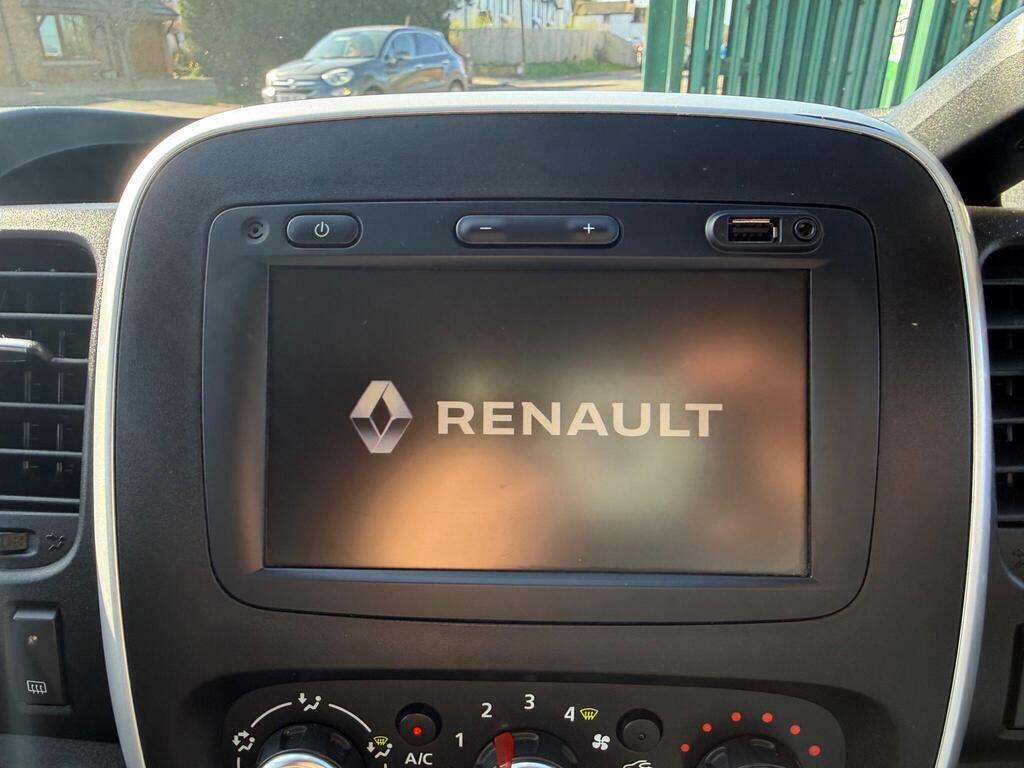 Renault Trafic 2.0 Dci Energy 28 Business Swb Standard Roof Euro White #31