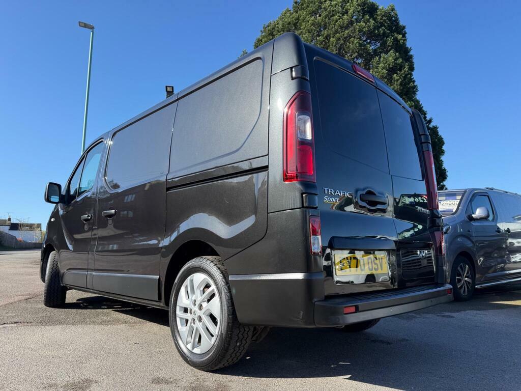 Renault Trafic 2.0 Dci Energy 28 Business Swb Standard Roof Euro White #7