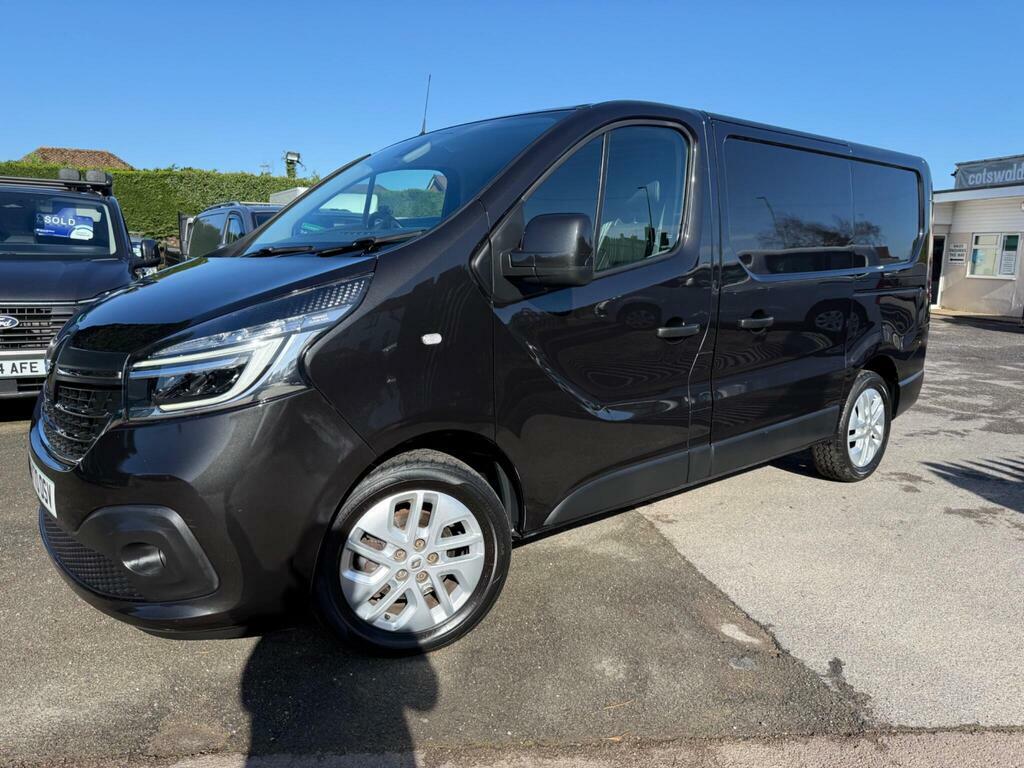 Renault Trafic 2.0 Dci Energy 28 Sport Swb Standard Roof Euro 6 Black