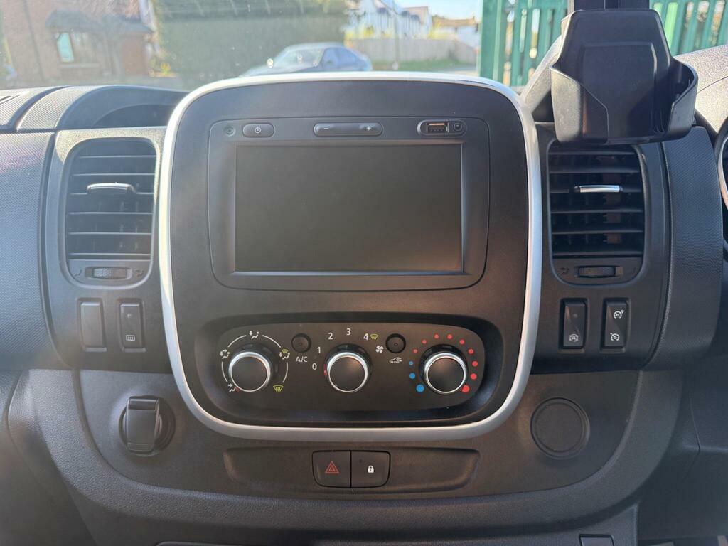 Renault Trafic 2.0 Dci Energy 28 Business Swb Standard Roof Euro White #38