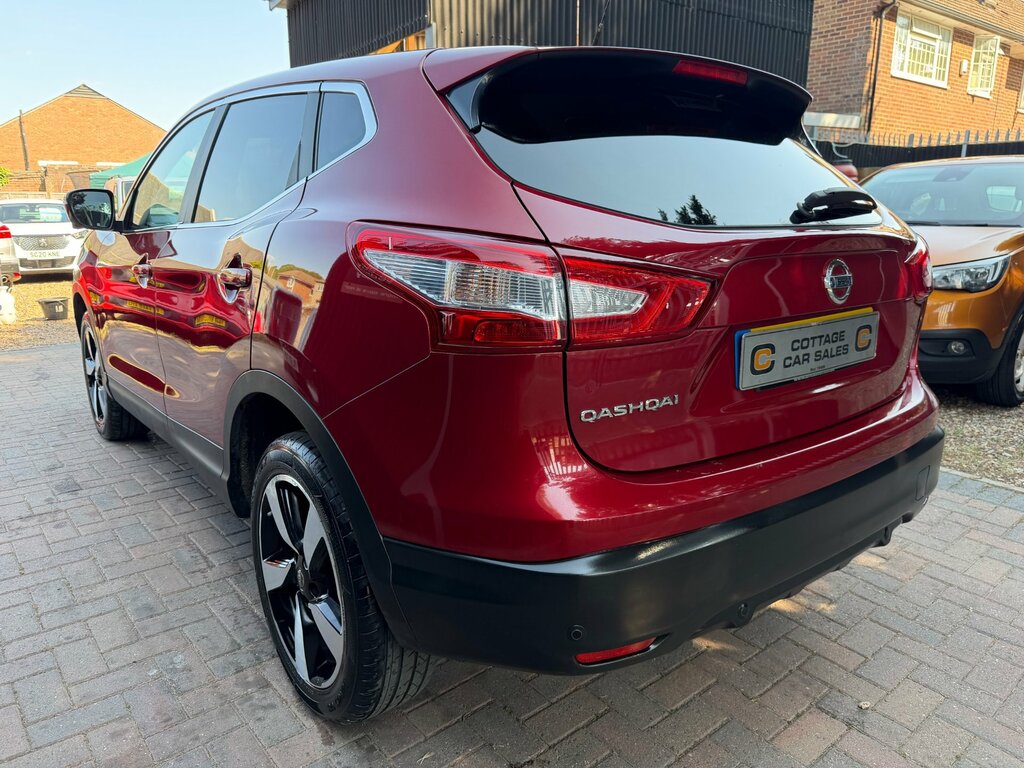 Nissan Qashqai 1.2 Dig-t N-tec Suv 2Wd Euro 6 Red #6