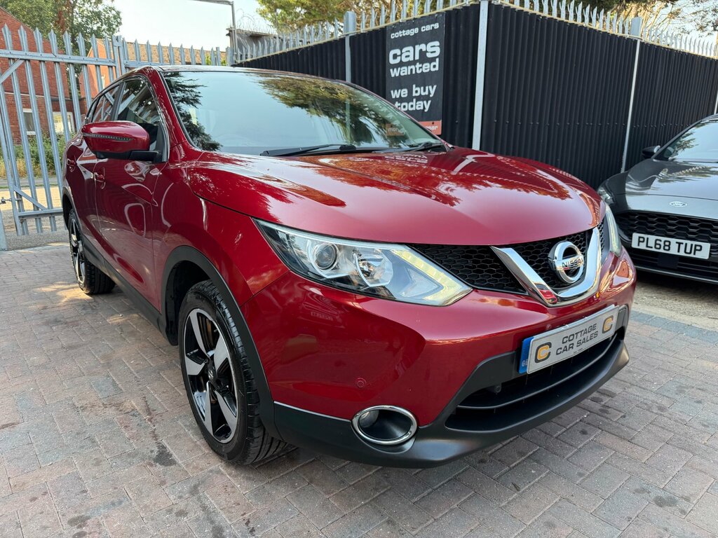 Nissan Qashqai 1.2 Dig-t N-tec Suv 2Wd Euro 6 Red