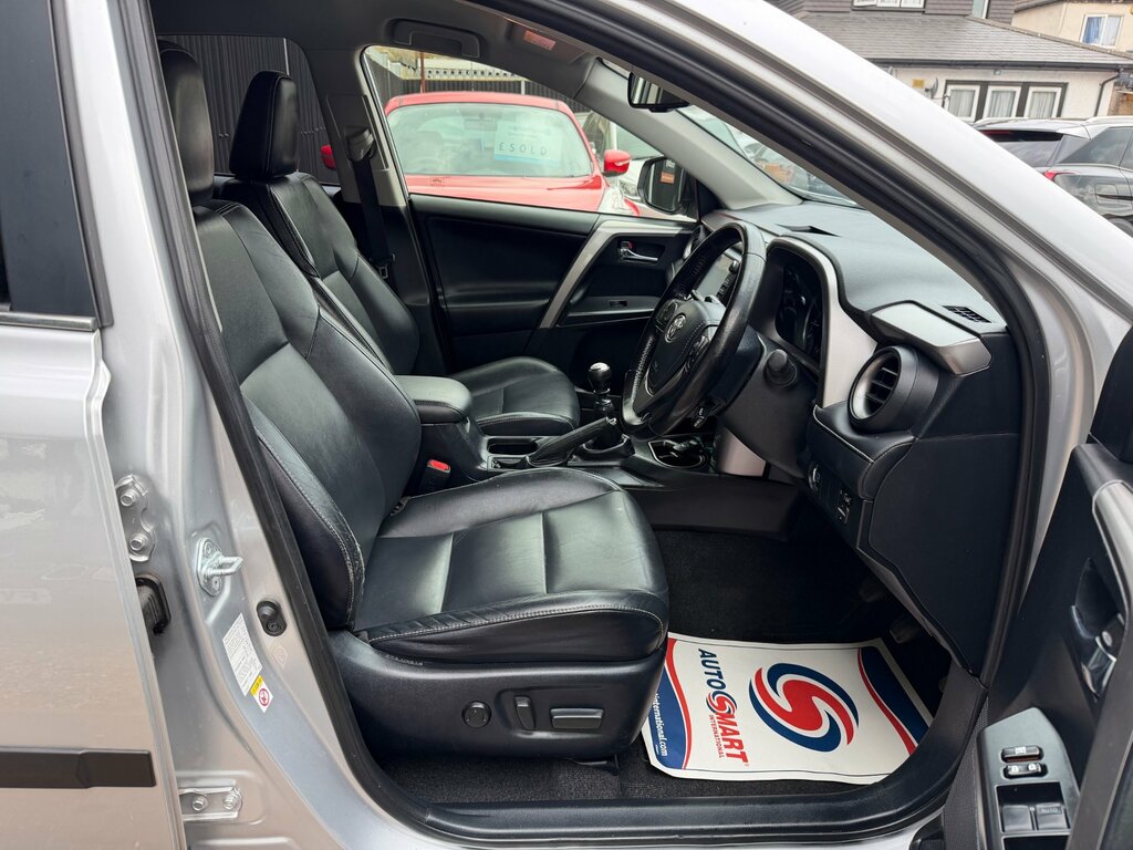 Toyota Rav 4 Suv #9