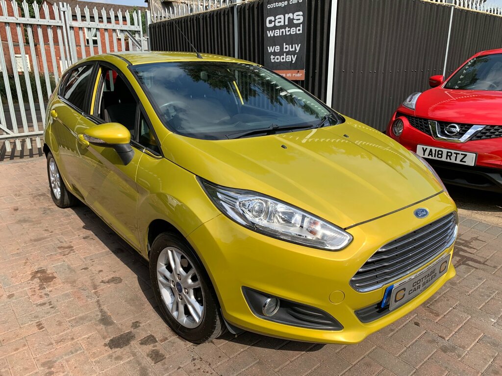 Ford Fiesta 1.0T Ecoboost Zetec Hatchback Eu Yellow