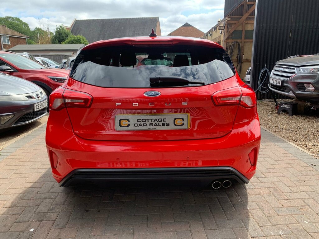 Ford Focus 1.0T Ecoboost St-line X Hatchback Manua Red #4