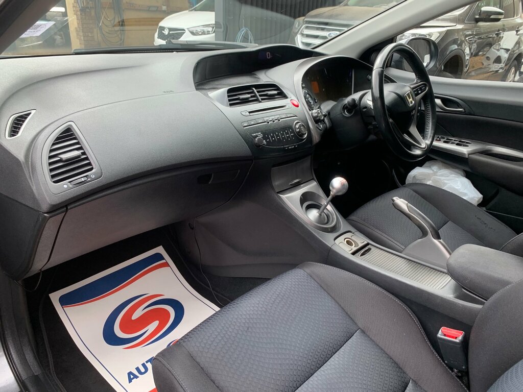 Honda Civic Hatchback 2.2 I-ctdi Se 200909 Grey #12