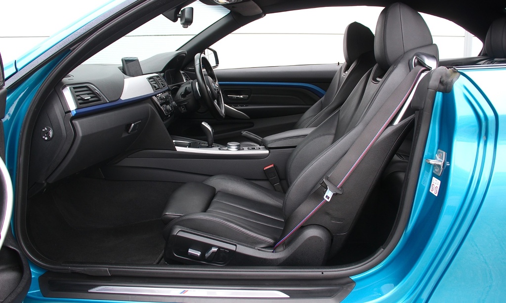 BMW 4 Series 420D 190 M Sport Professional Media Black #28