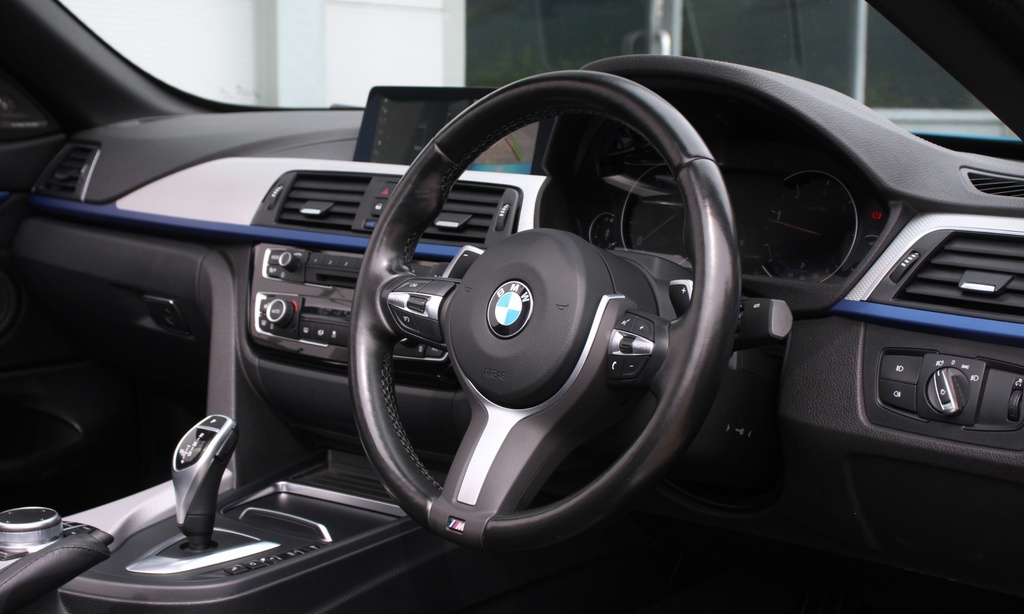BMW 4 Series 420D 190 M Sport Professional Media Black #9