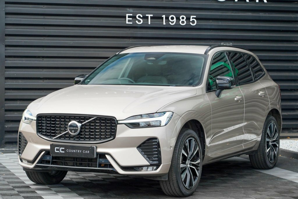 Volvo XC60 2.0 B5 Mhev Plus Awd Euro 6 Ss Gold #3