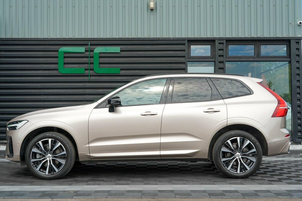 Volvo XC60 2.0 B5 Mhev Plus Awd Euro 6 Ss Gold #6